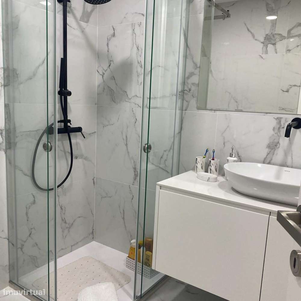 T2 +1 com Terraço  Zona Histórica Leça da Palmeira-26