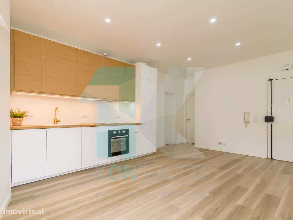 Apartamento T2 para venda - Totalmente remodelado - Centro de Carca... - Grande imagem: 4/27