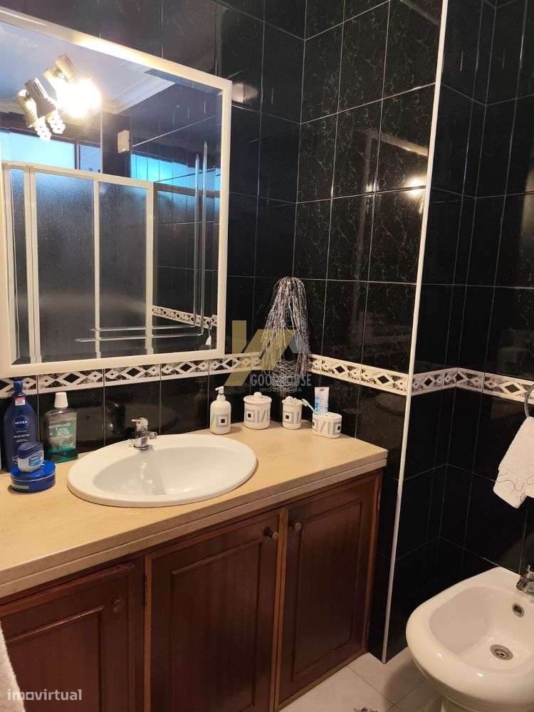 Apartamento T2 com terraço último andar-12