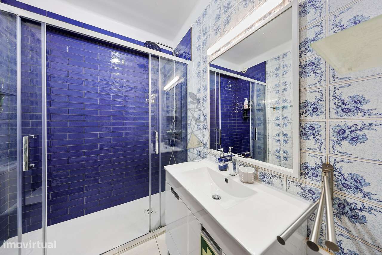 Apartamento  T1 +1 , com Licença de Alojamento Local na Primeira linha-8