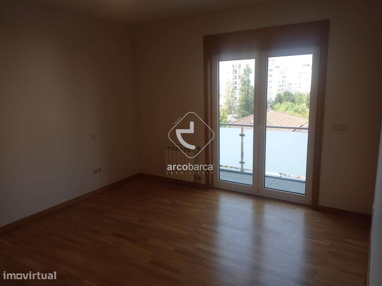 Empreendimento da Imogalaica - Investimentos imobiliários Lda., aparta-5