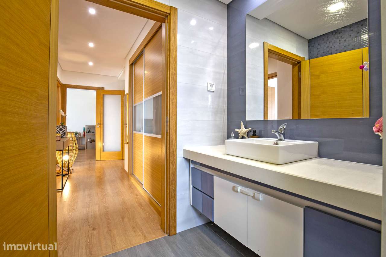 Apartamento T3 varanda estacionamento Corredoura Sesimbra-12