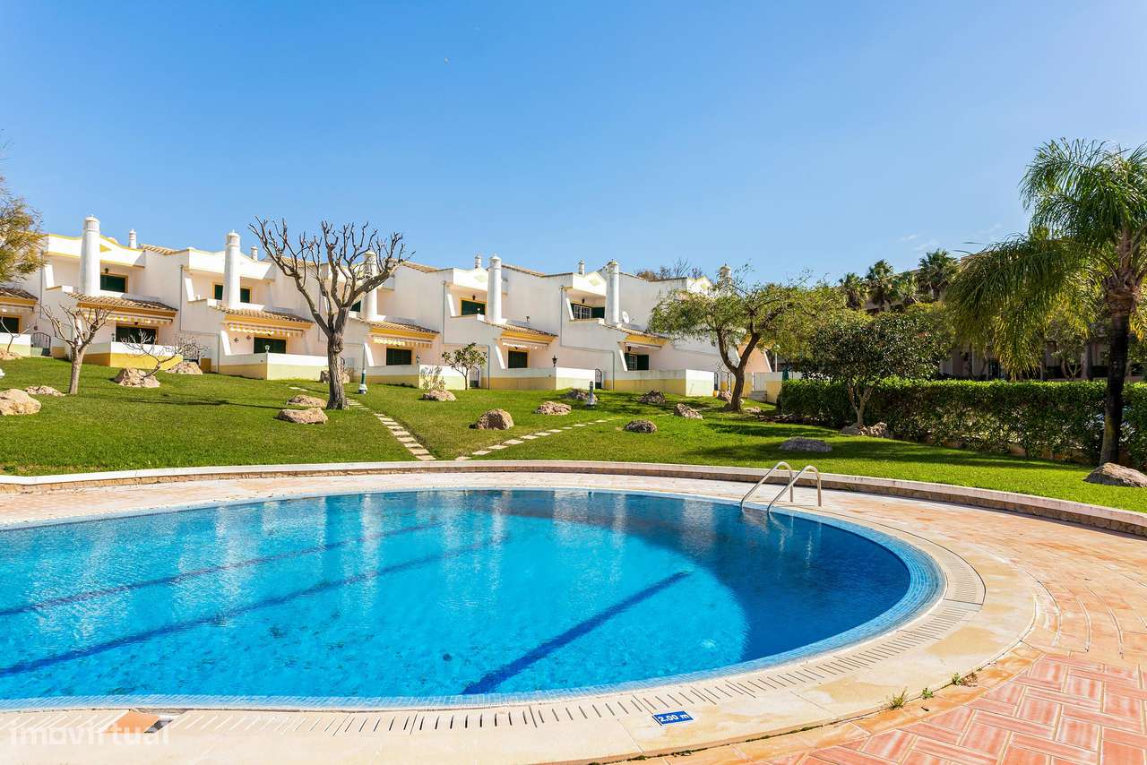 Fantástica moradia em banda a pé da praia-26