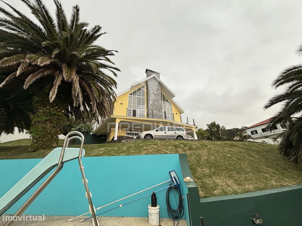 Moradia localizada na Ribeira do Nabo, freguesia da Urzelina - Grande imagem: 5/40