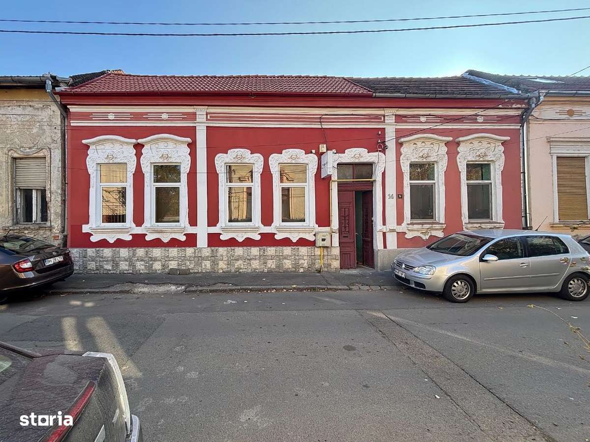 Apartament la casă - ultracentral în Oradea-0