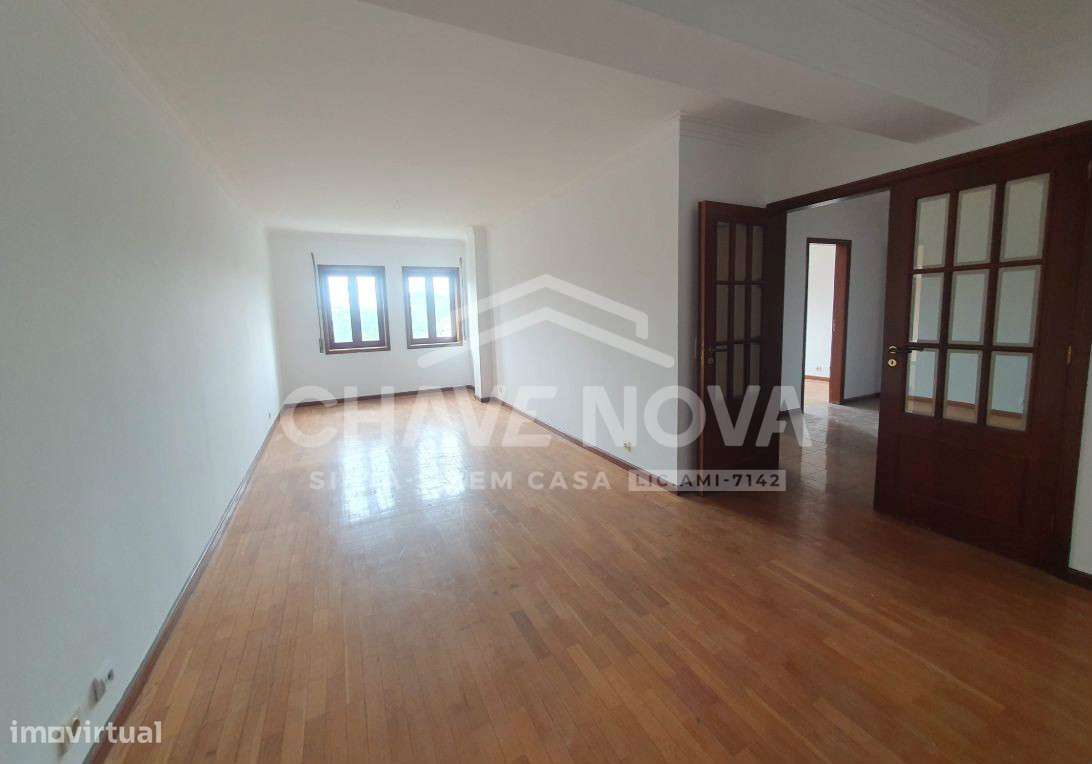 Apartamento T2 em Vilar do Paraíso - Grande imagem: 5/14