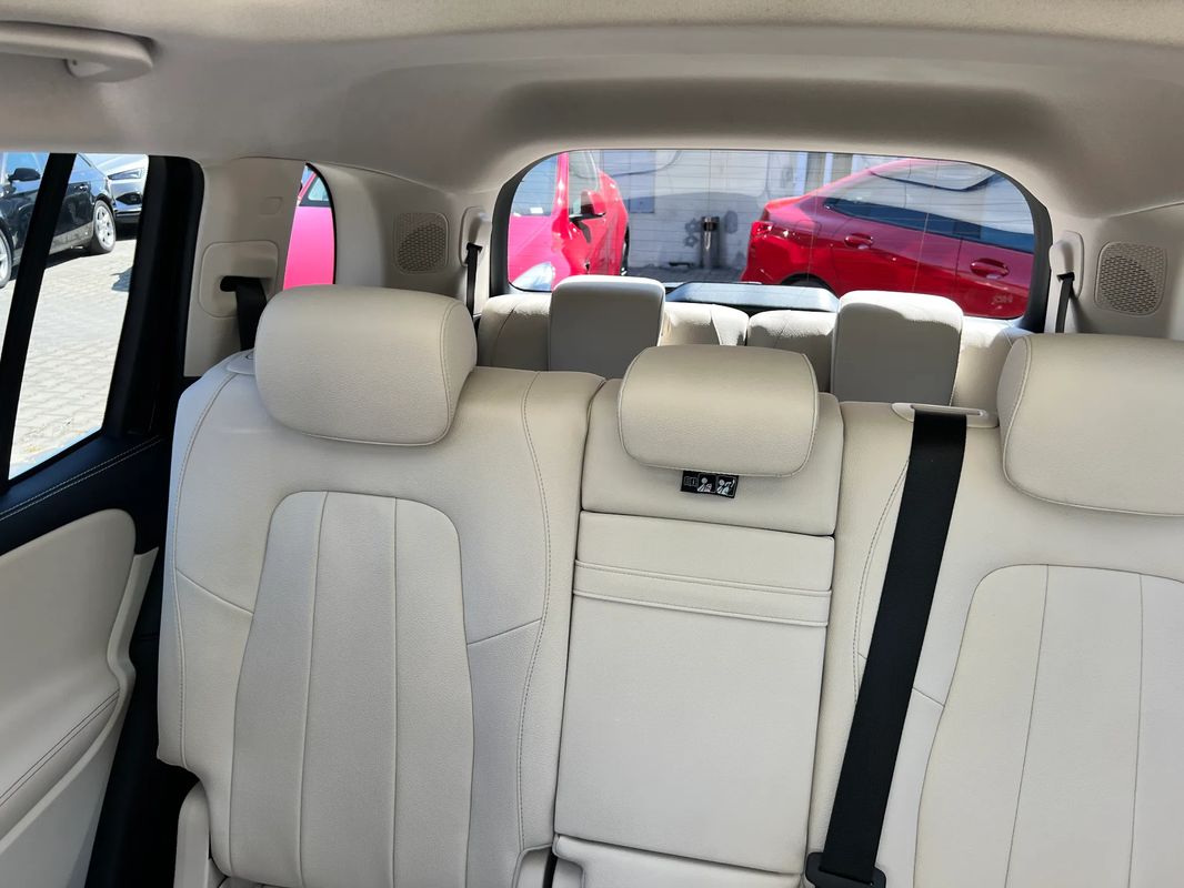 Mercedes-Benz GLB 200 d 4MATIC Aut. - 4