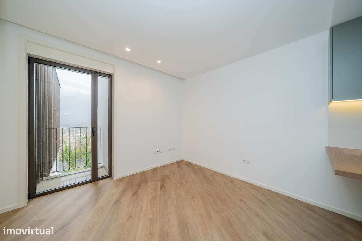 T0 Exclusivo | Último Piso com Garagem | Próximo do centro de Braga-3