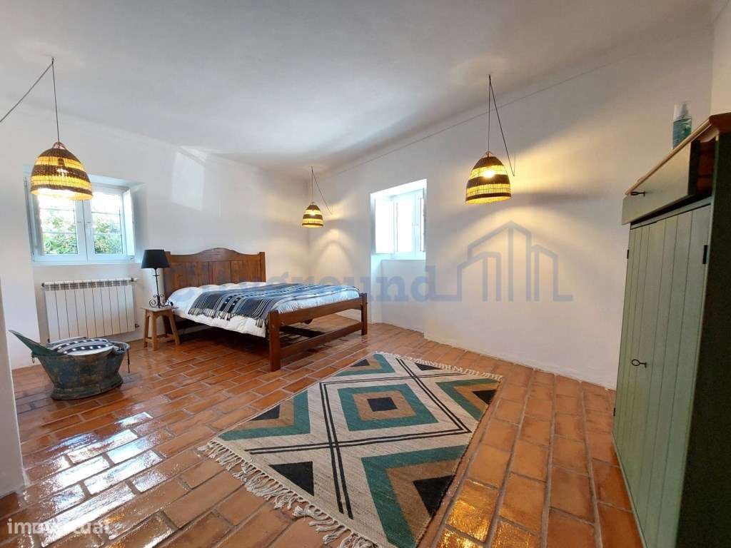 Charme com toque de luxo - Moradia V4 de 2 pisos com jardim em Regu...-17