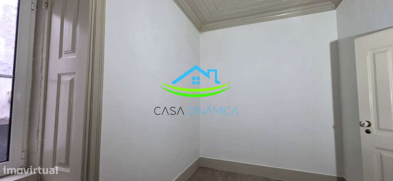 Apartamento T3 com sotão grande no centro de Soure-9