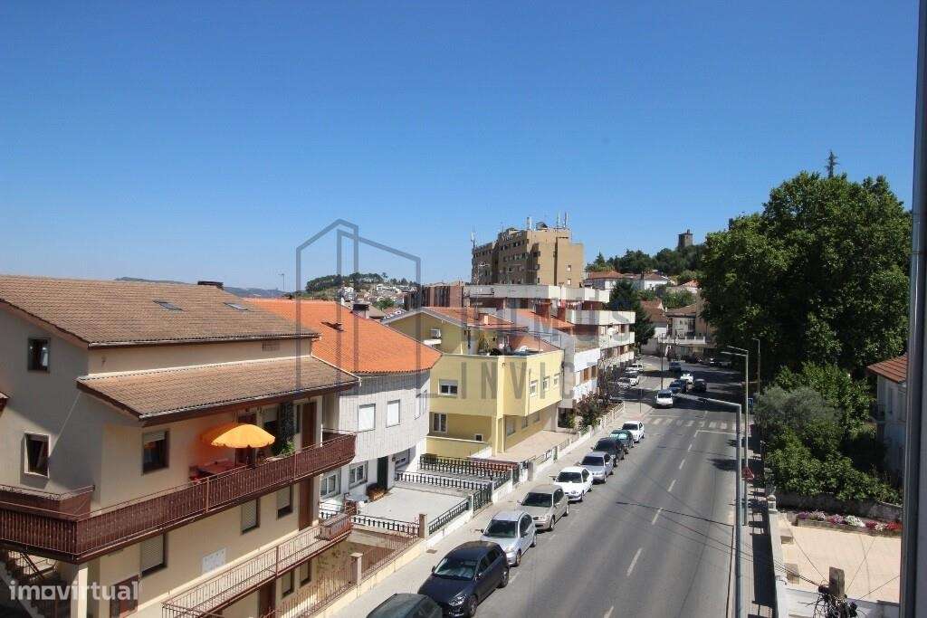 Apartamento T3 em plena Av Cidade de Zamora com vista do Castelo de Br-23