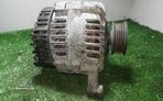 Alternador Volkswagen Passat (3B2) - 3