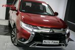 Mitsubishi Outlander - 1