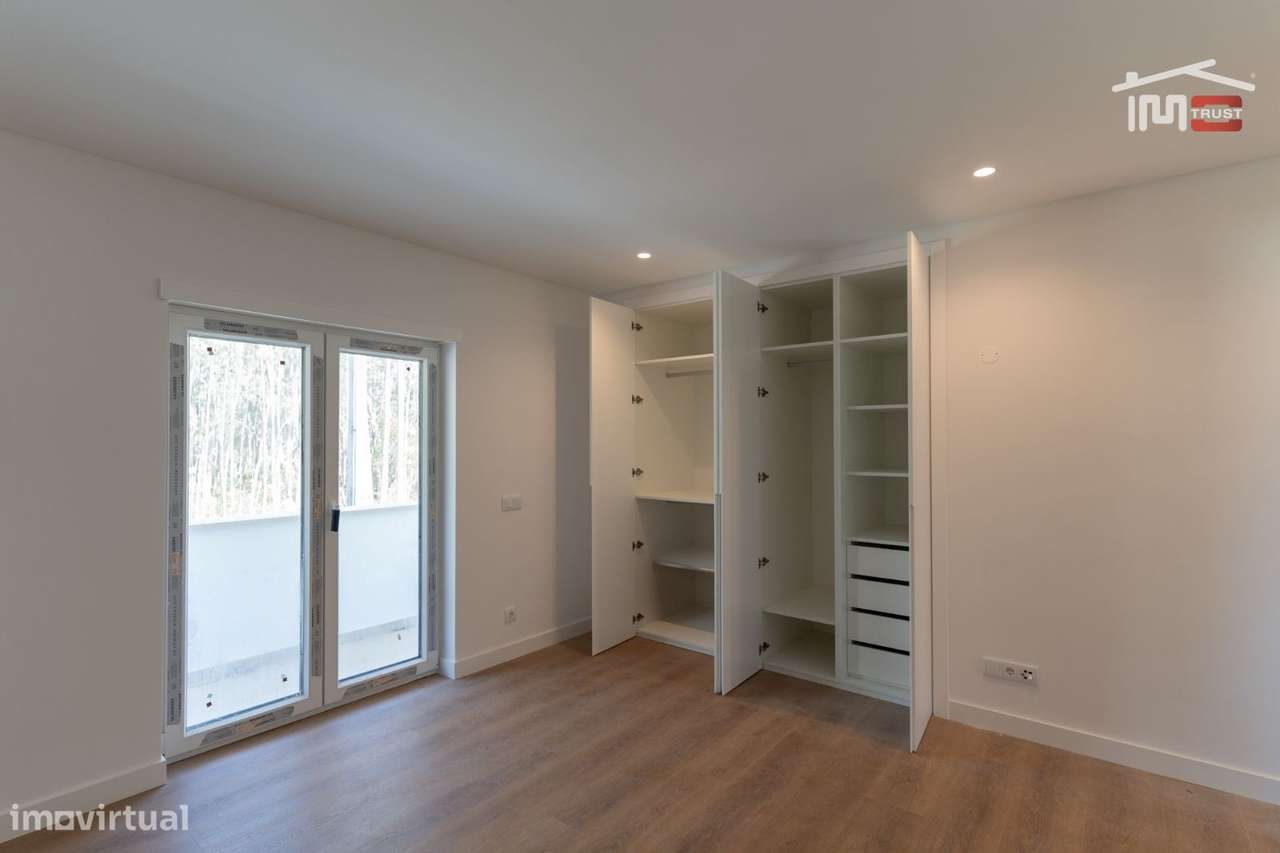 Moradia T4 (4 suites), Piscina, Churrasqueira e Garagem a 3,5 kms d... - Grande imagem: 5/40