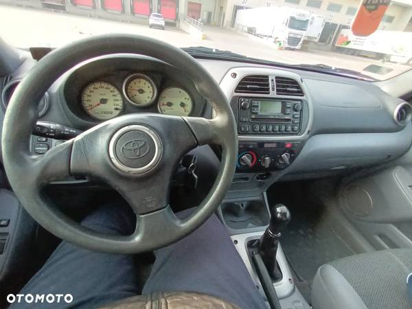 Toyota RAV4 1.8 VVT-i Terra 2WD - 11