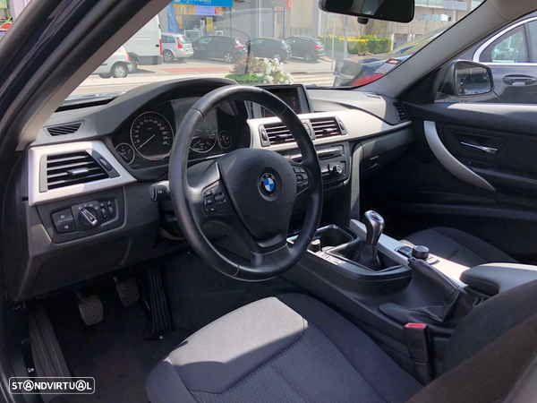 BMW 318 d Touring - 7
