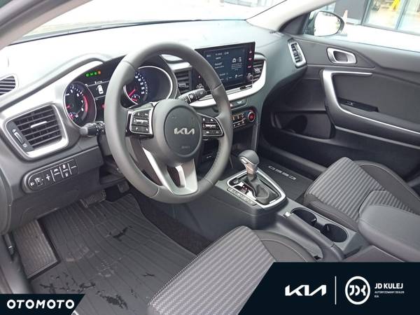 Kia Ceed - 12