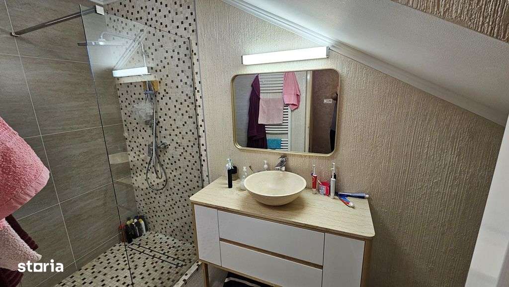 Casa de vanzare in oras, Cartierul Unirii, ideal pentru invesitie-15