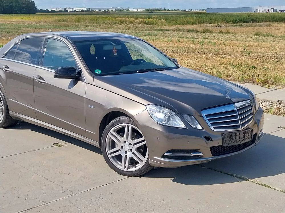 Mercedes-Benz E W212/W207 (2009-2016) 200 BlueTEC 7G-TRONIC Elegance 2012