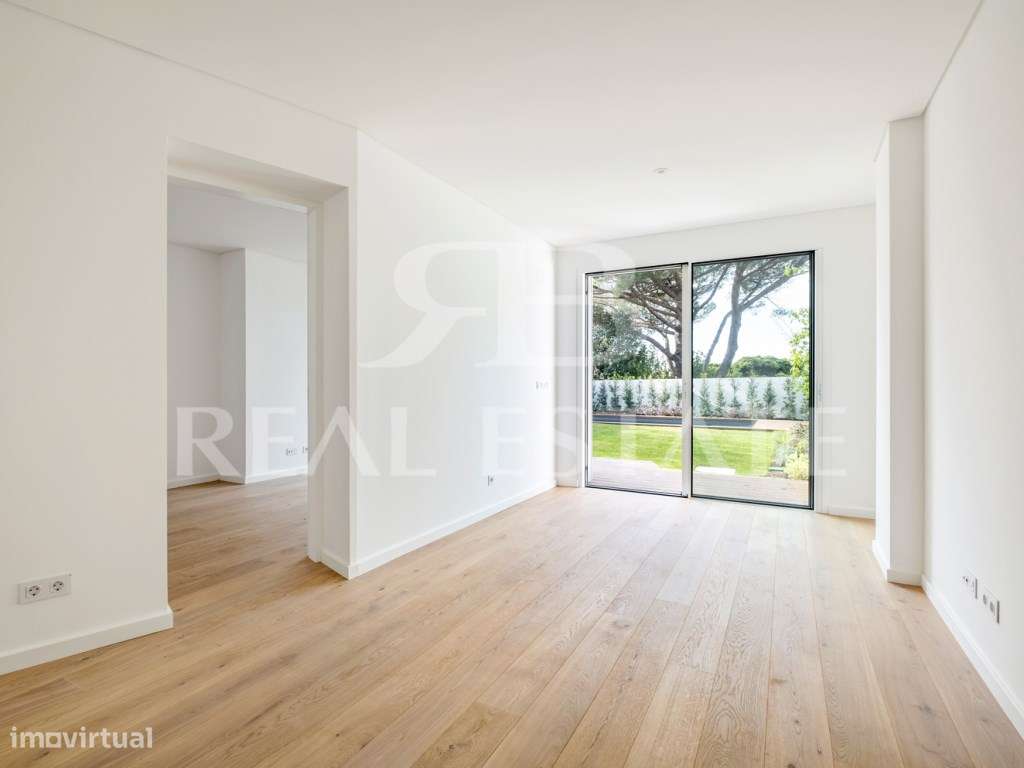 Moradia T4 com Jardim e Piscina no Monte Estoril - Cascais-37