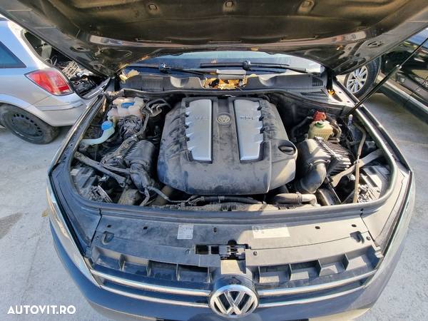 pompa motorina rezervor plutitor carcasa filtru ulei VW Touareg 7P motor 4.2tdi CKDA Dezmembrez - 9