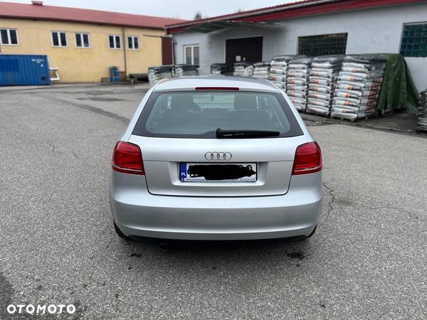 Audi A3 1.6 TDI DPF Attraction - 5