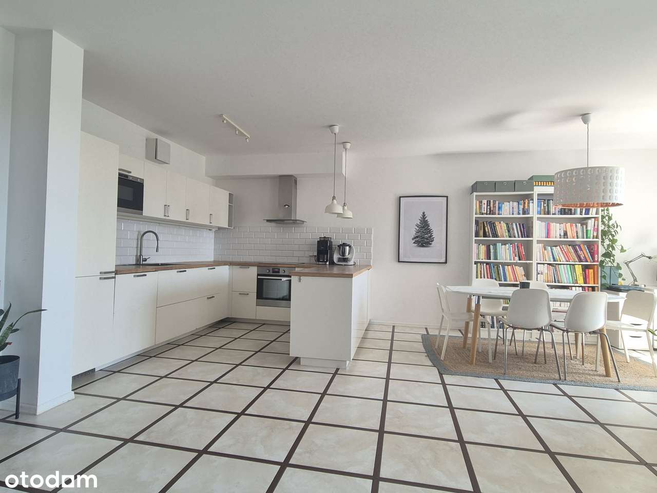 Przestronne mieszkanie na Żoliborzu z widokiem na zieleń!-0