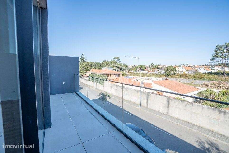Moradia Geminada T3 c/ Piscina em Canidelo, Vila Nova de Gaia - Grande imagem: 5/26