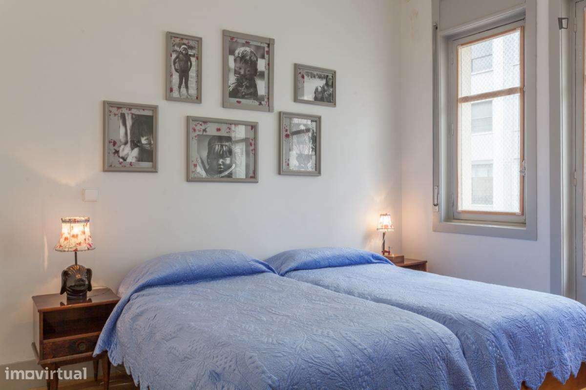 Quarto - localizado em Santo Ildefonso Porto - Grande imagem: 4/8