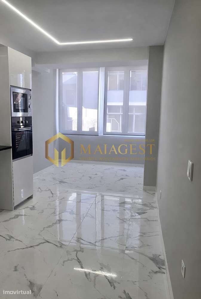 Apartamento T2 Totalmente Remodelado junto ao Estádio do Dragão - Grande imagem: 4/21