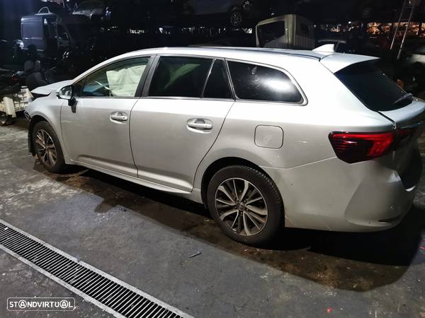 Peças Toyota Avensis SW do ano 2016 - 4