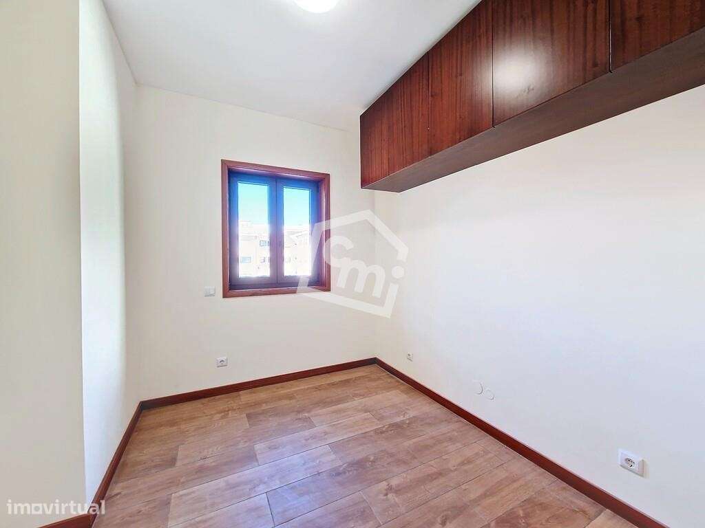 Venda de T3 na Marginal de Matosinhos com Garagem-22