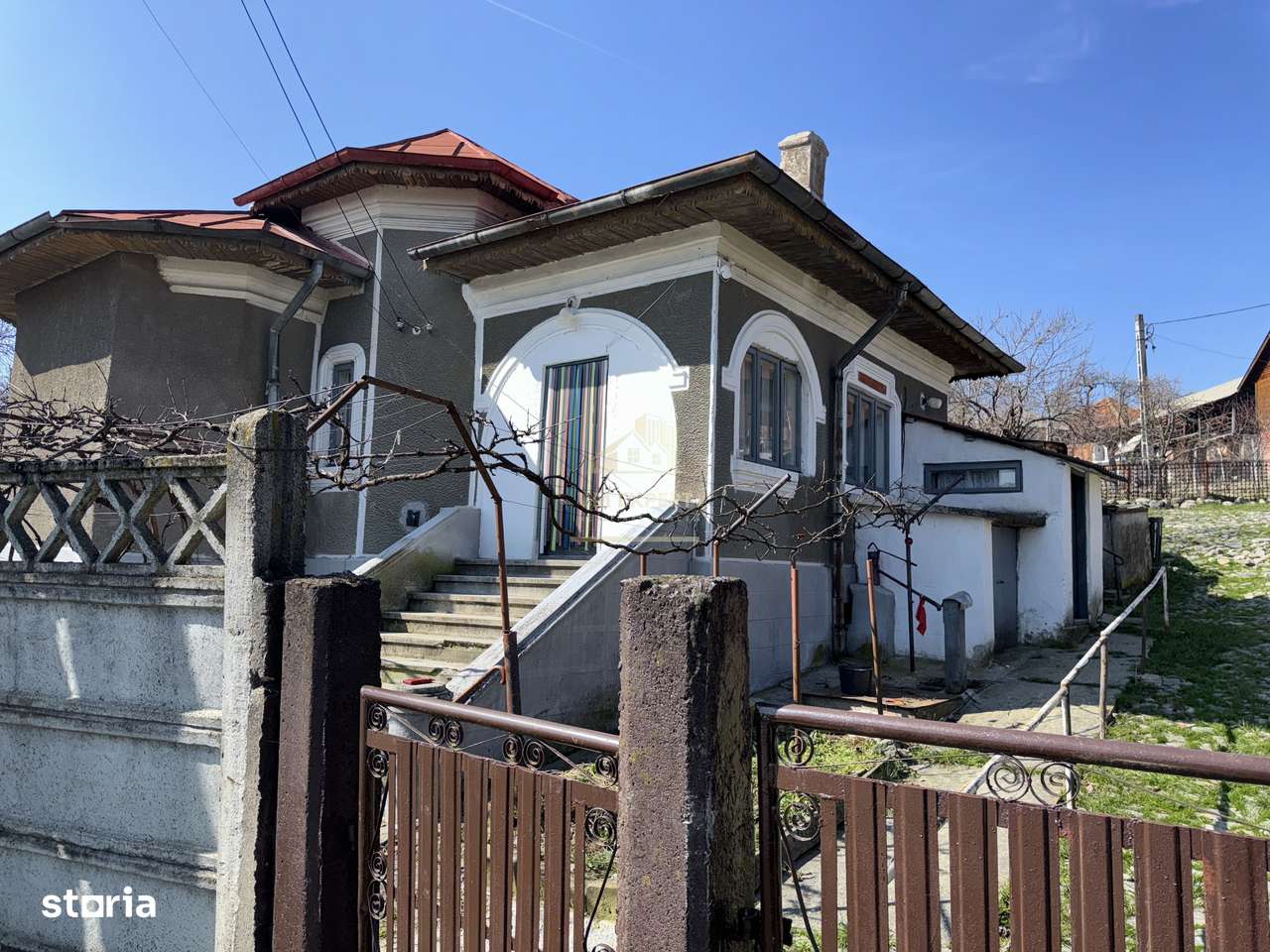 CASA 3 CAMERE+ANEXA 2 CAMERE GARAJ TEREN 2430MP BEREVOIESTI ARGES - Imagine principală: 2/20
