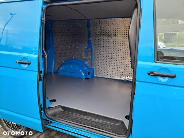 Volkswagen Transporter - 15