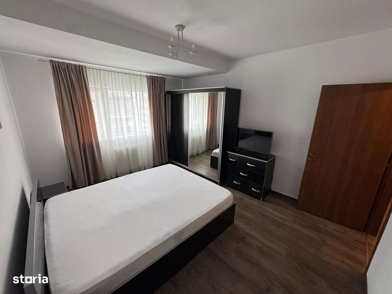 3 Camere Renovat Ten Blocks Militari Pacii-5