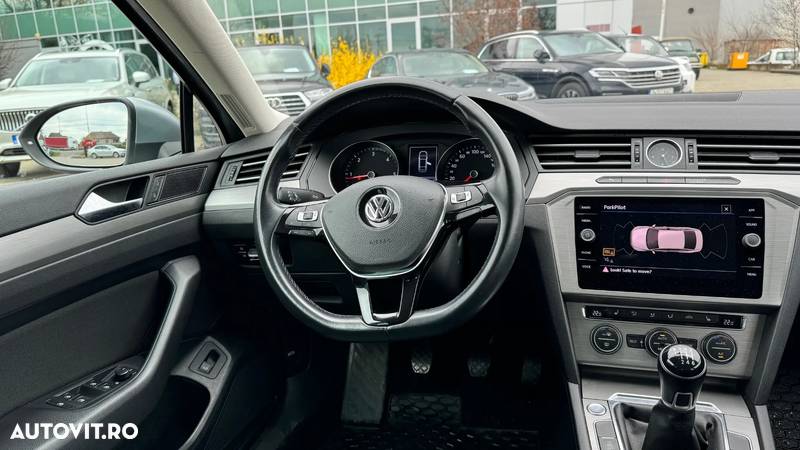 Volkswagen Passat 2.0 TDI Comfortline - 8