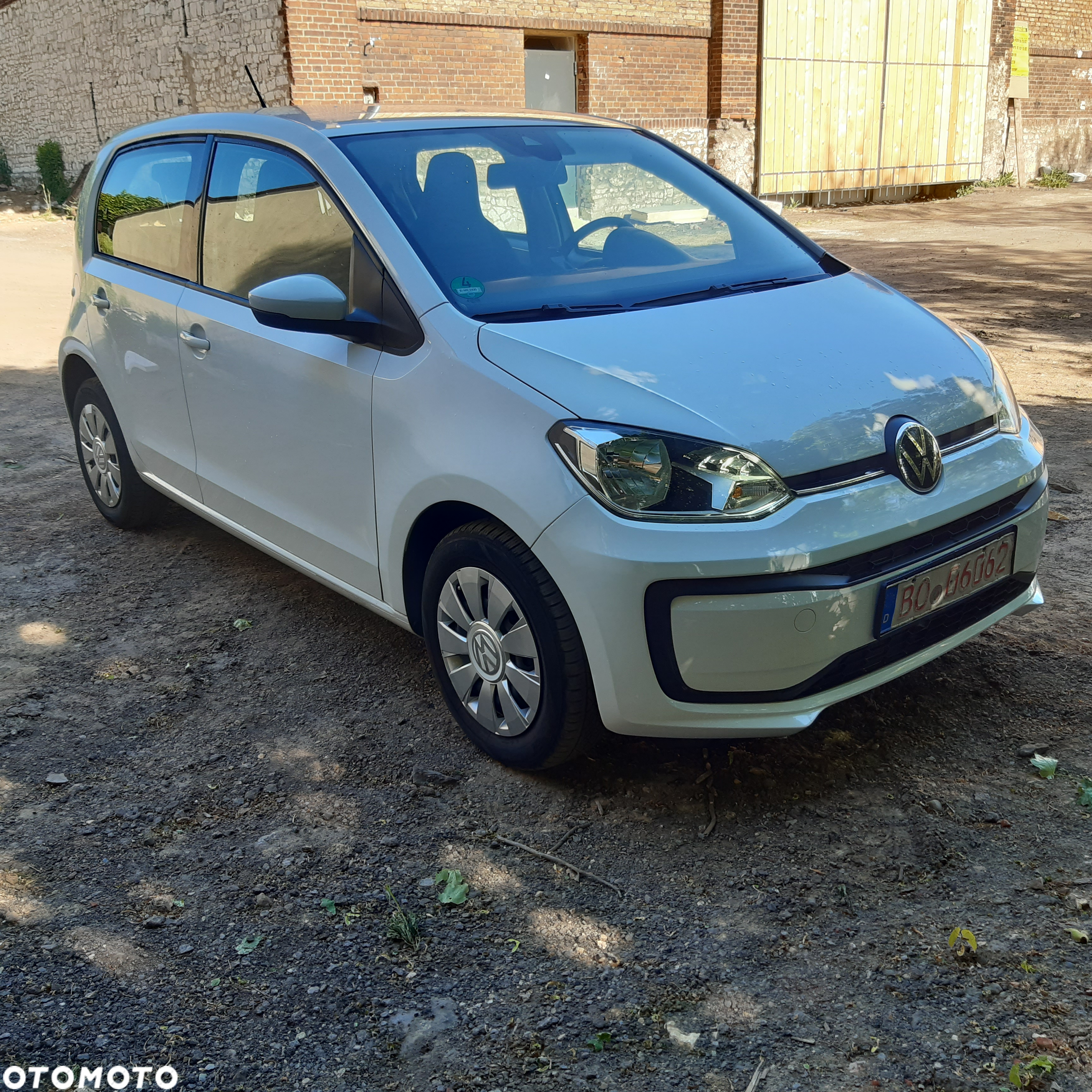 Volkswagen up! - 5