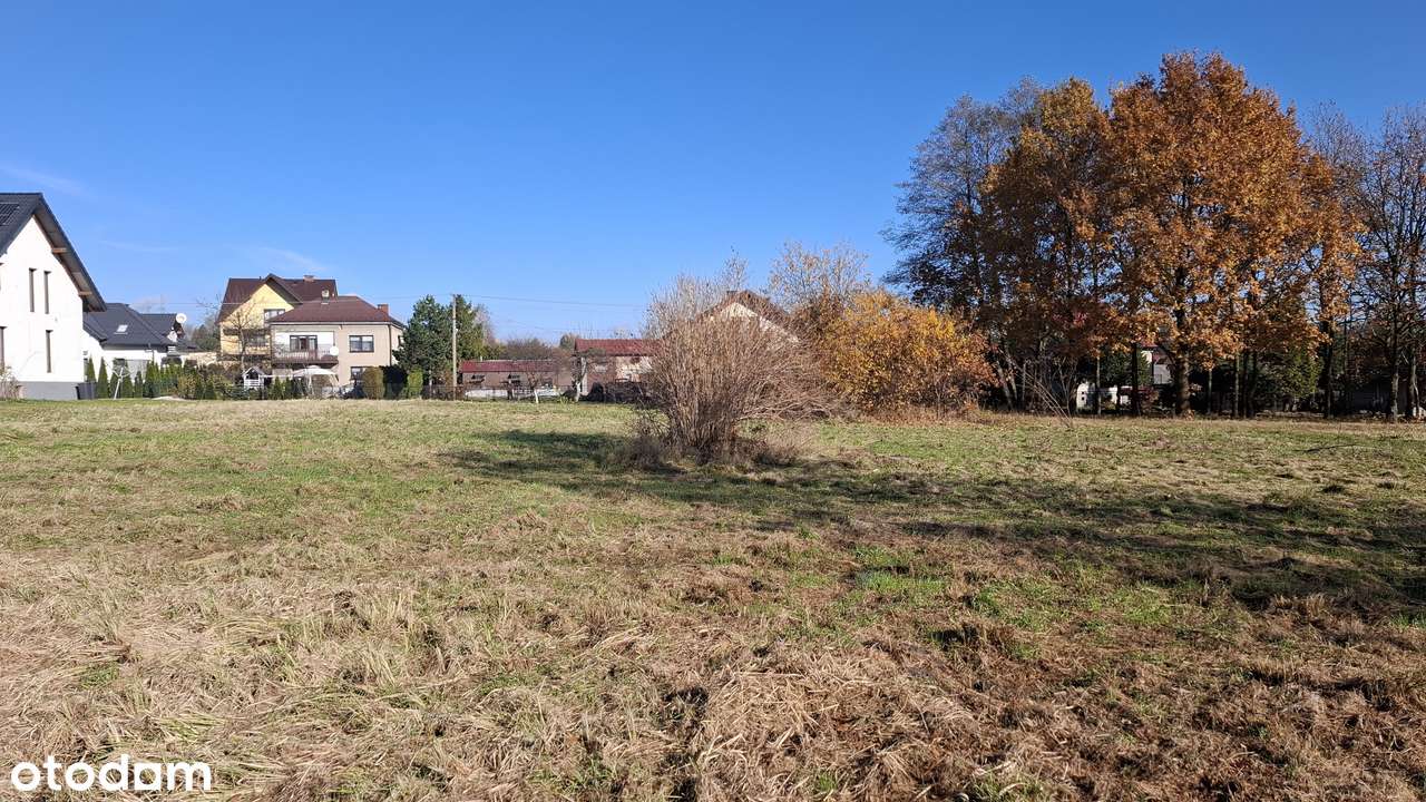 Budowlana działka w spokojnej wsi – 717 m²-12