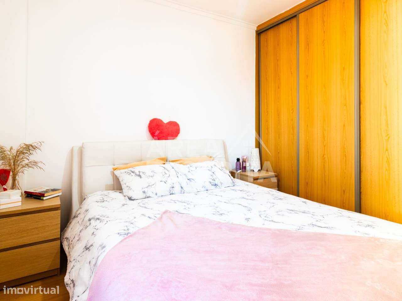 Apartamento T2, prédio com elevador-9