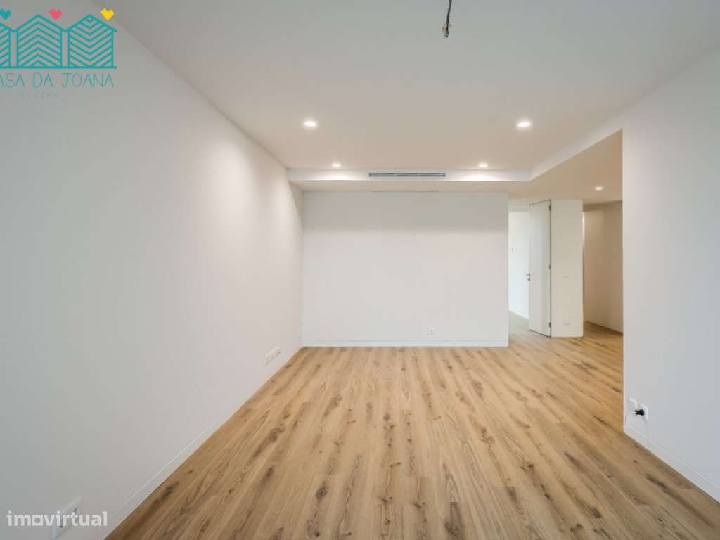 Apartamento T4 Duplex com Garagem Fechada em Aveiro - Grande imagem: 4/53