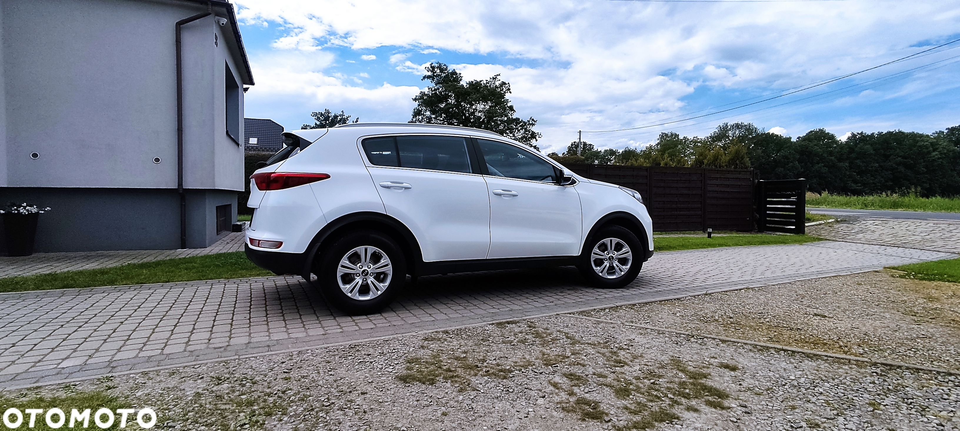 Kia Sportage - 1