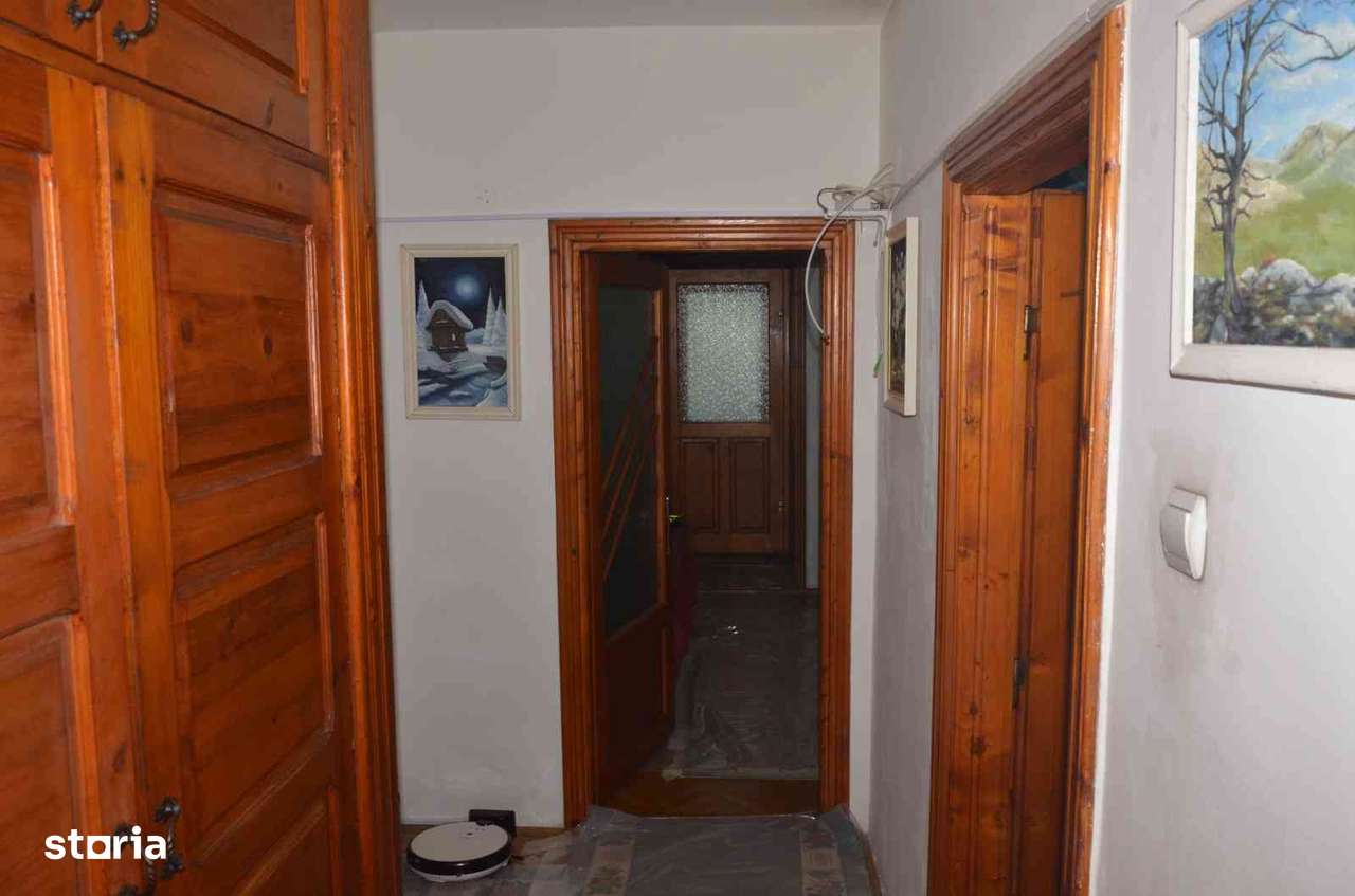 4 Camere Calea București, Piata Centrala din Craiova.-13