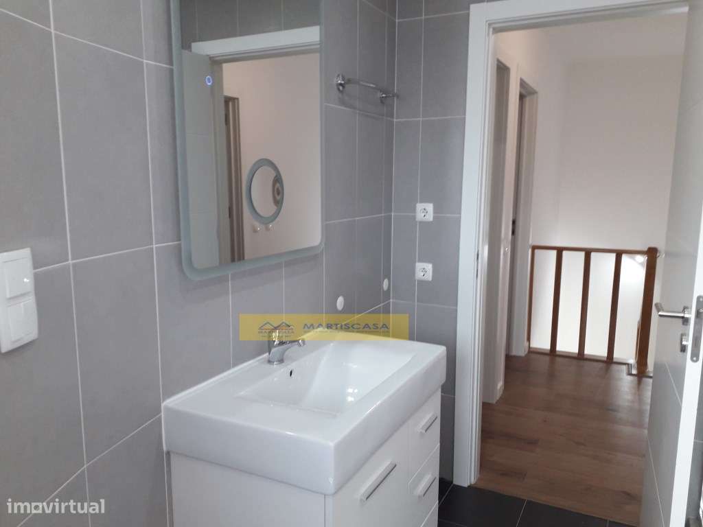 Moradia T3+1 Centro Ericeira/VISTA MAR - OFERTA ESCRITURA E REGISTOS-32