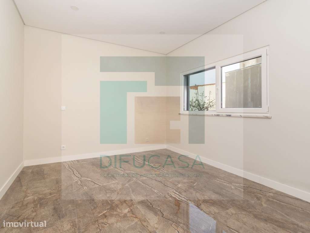 R128 Moradia T6 Azeitão-18