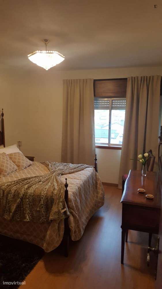 Quarto - localizado em Senhora da Hora Porto - Grande imagem: 4/10