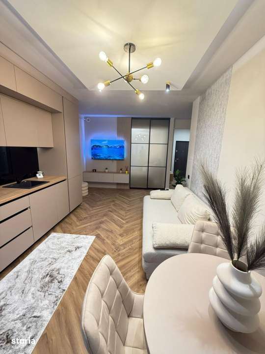 Apartament de 3 camere, 2 bai, parcare subterana, zona Terra - Imagine principală: 5/10