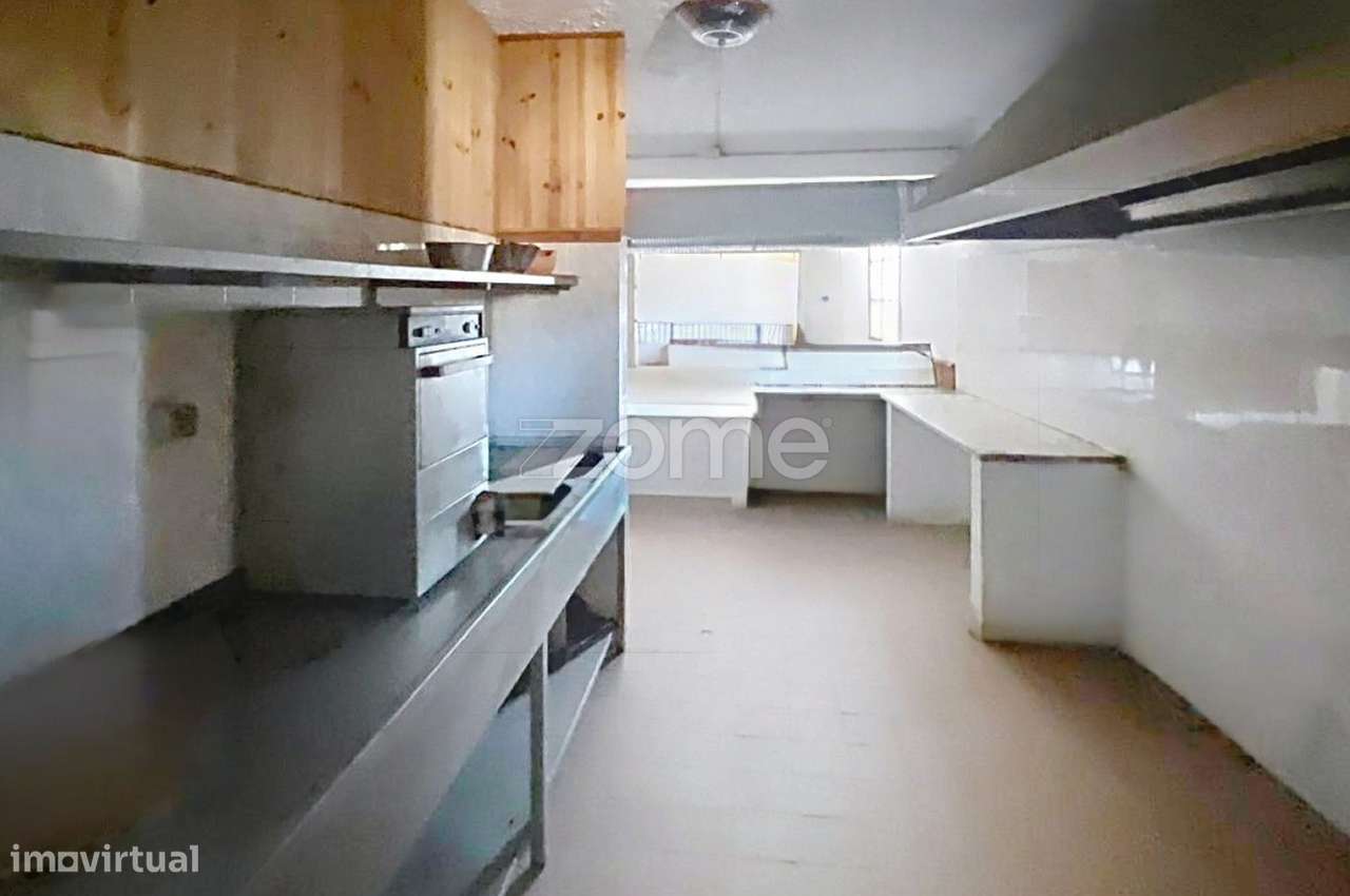 Moradia com Grande Potencial na Vila de Pampilhosa da Serra.-21