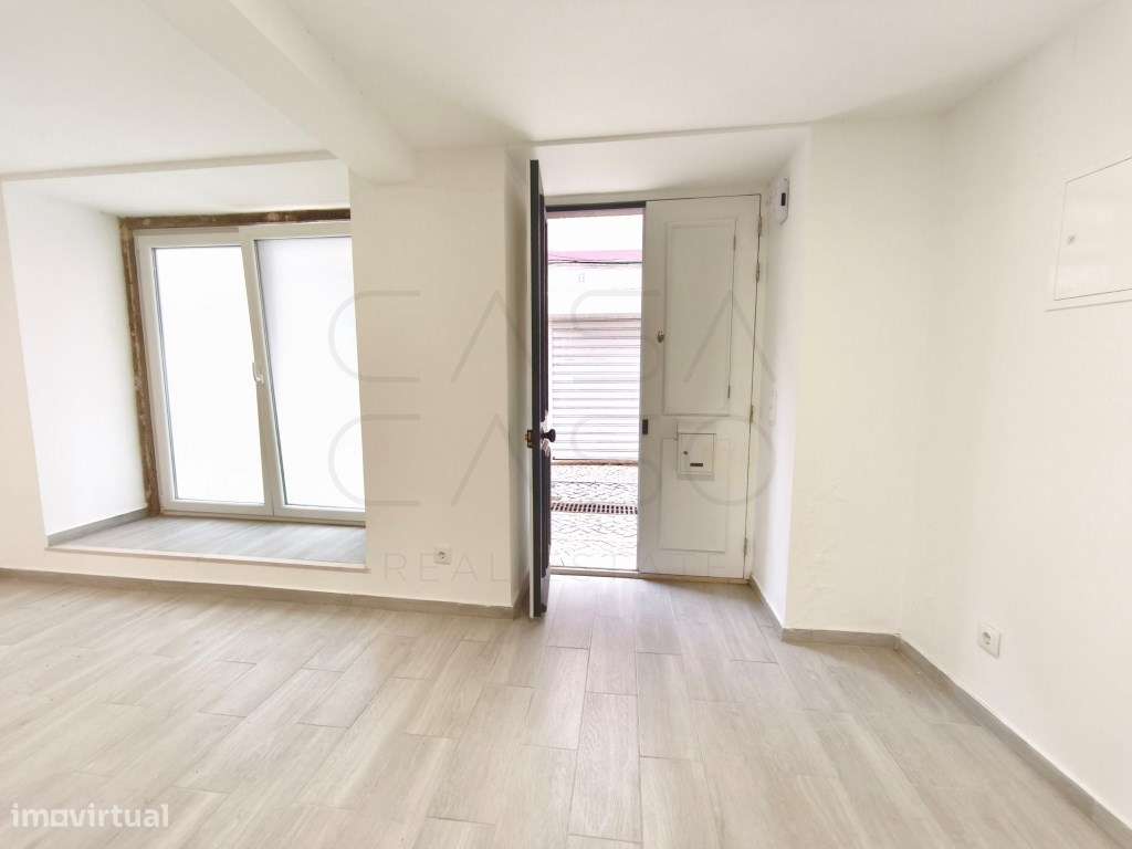 Prédio totalmente remodelado com 3 apartamentos independentes na Ba...-29