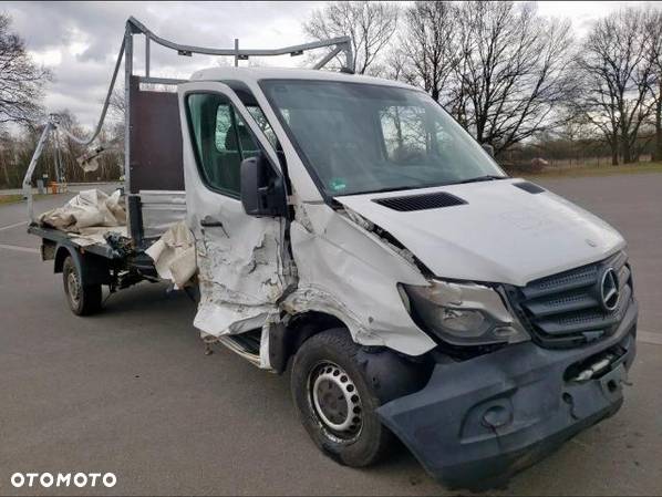 Mercedes-Benz Sprinter - 2