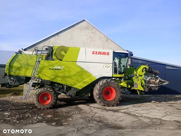 Claas Tucano 440 - 1